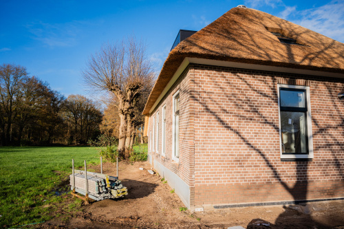 GerBon Bouw - boerderij in Wijthmen, zijaanzicht gevel